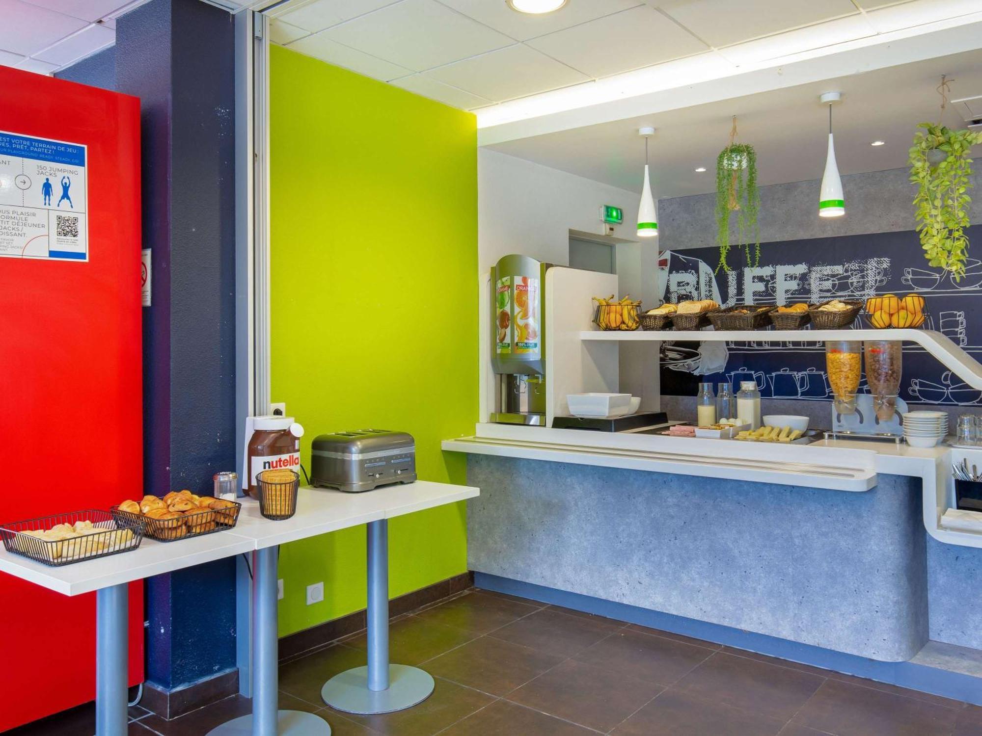 Ibis Budget Grenoble Sud Seyssinet Buitenkant foto